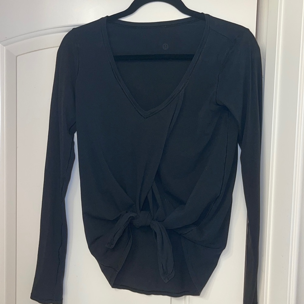 LULULEMON black tie up long sleeve
